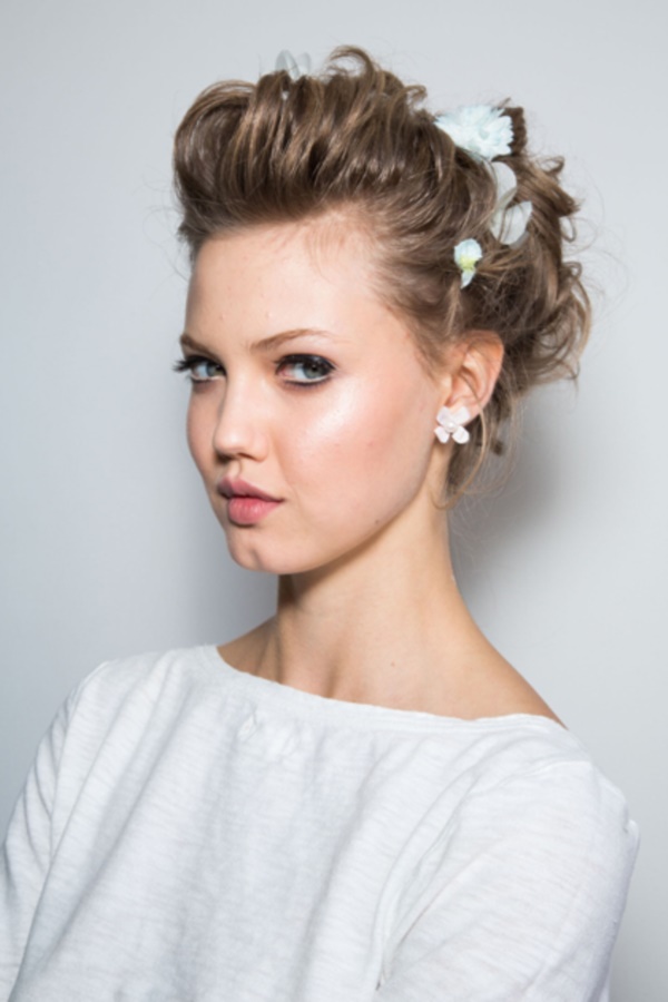 50 Fab Prom Hairstyle Ideas For Girls