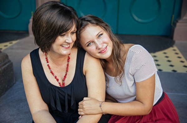 50 Adorable Mother Daughter Pictures0381