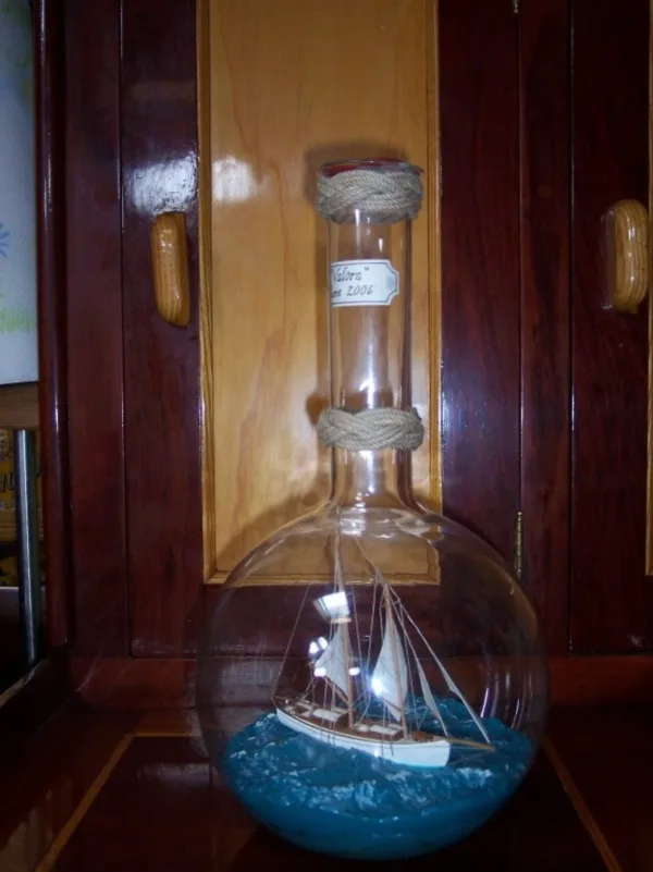 Incredible Ship inside Bottle Art Works0371