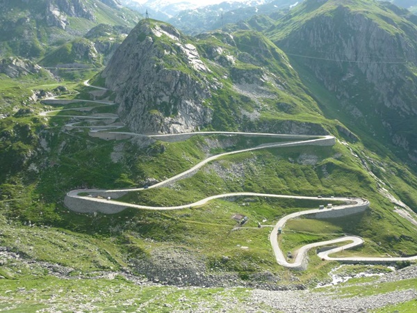 Most Amazing Roads to Drive once in a Lifetime21