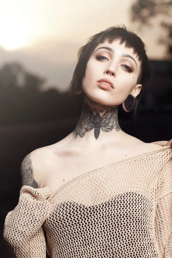 neck tattoos ideas for girls26-026