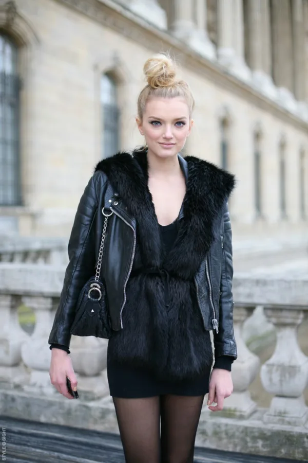 50 Cute Top Knot Bun Hairstyle + Outfit Combos0191