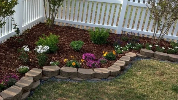 Borderline Genius Backyard Design Ideas (45)