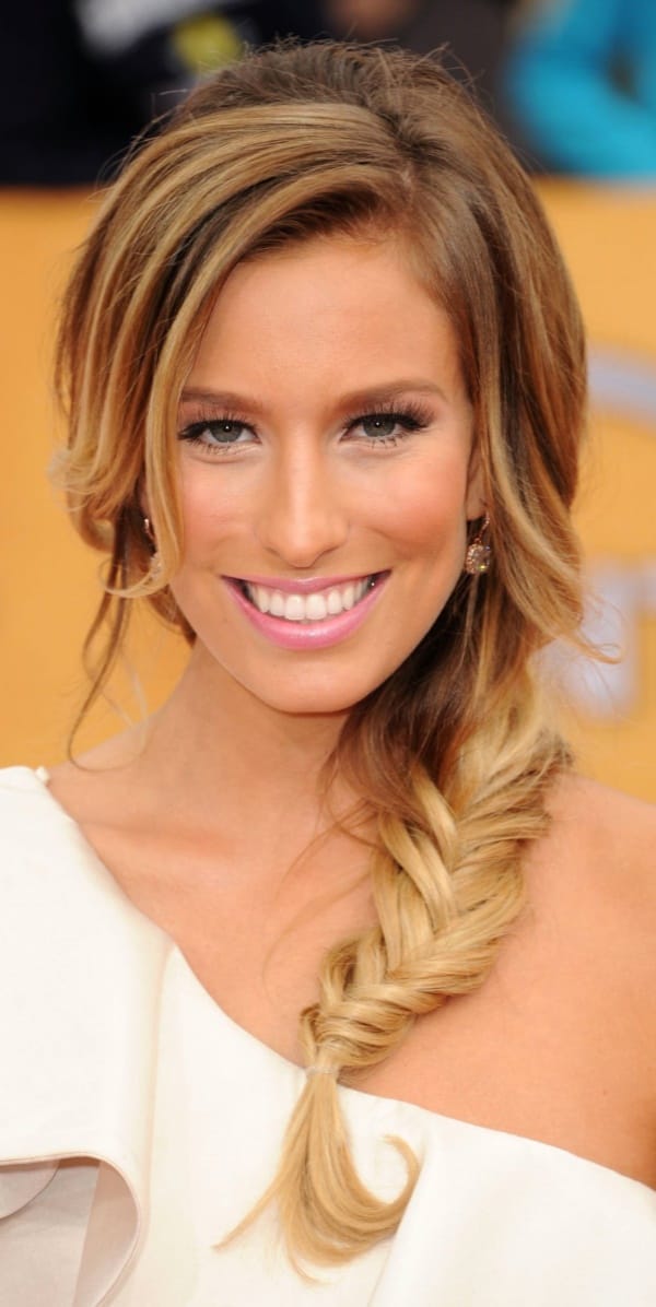 LOS ANGELES, CA - JANUARY 30:  TV personality Renee Bargh arrives at the 17th Annual Screen Actors Guild Awards held at The Shrine Auditorium on January 30, 2011 in Los Angeles, California.  (Photo by Jason Merritt/Getty Images)