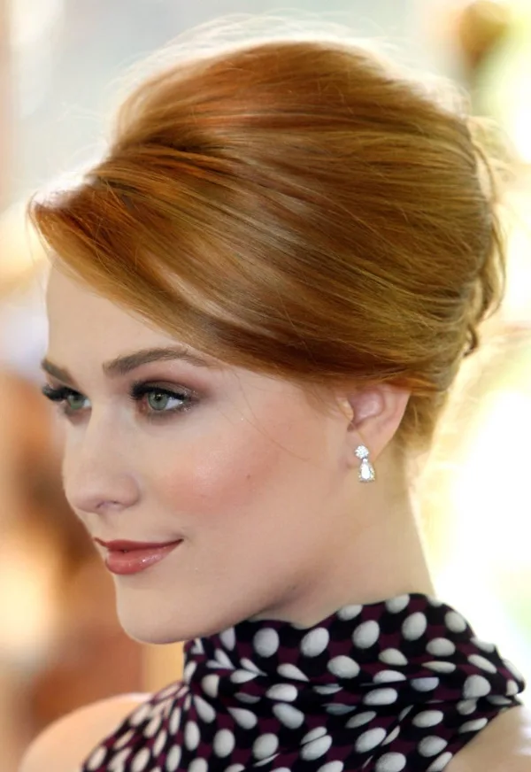 BEVERLY HILLS, CA - AUGUST 11:  Actress Evan Rachel Wood arrives at the Hollywood Foreign Press Association's Annual installation luncheon held at the Beverly Hills Hotel on August 11, 2009 in Beverly Hills, California.  (Photo by Frazer Harrison/Getty Images)