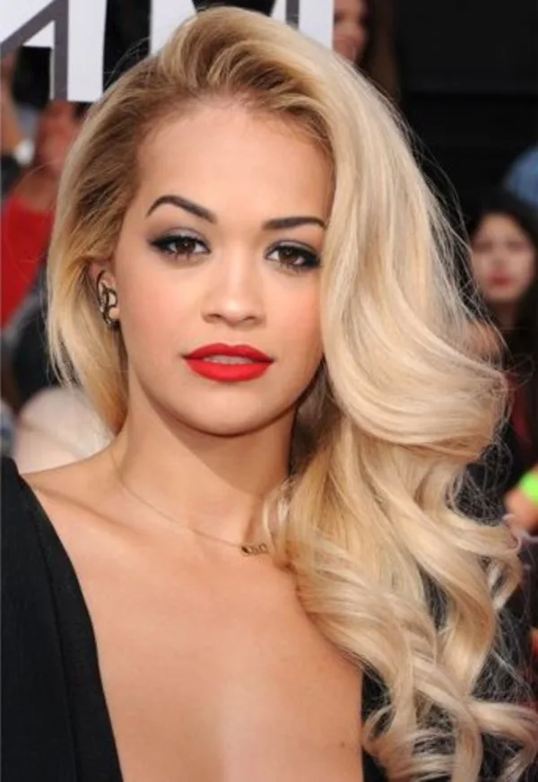Fab Prom Hairstyle Ideas for Girls0341