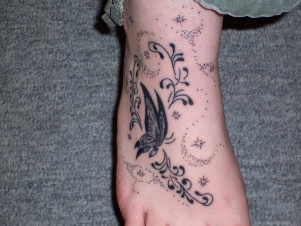 Latest 55 Beautiful Foot Tattoo Designs For Girls0061