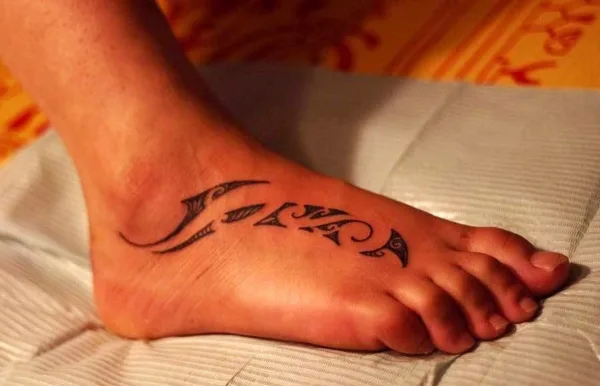 Latest 55 Beautiful Foot Tattoo Designs For Girls0291