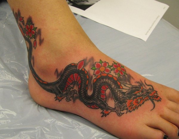 Latest 55 Beautiful Foot Tattoo Designs For Girls0411