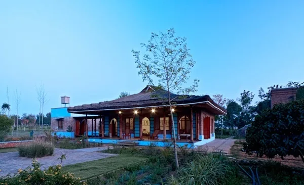 50 Breathtaking Bamboo House Designs0081