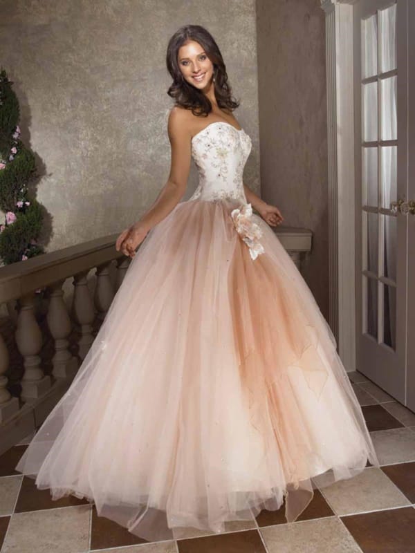 50 Gorgeous Prom Dresses to Rule the Party0121