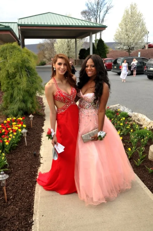 50 Gorgeous Prom Dresses to Rule the Party0181