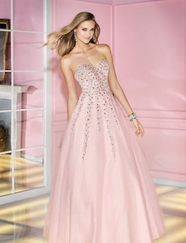 50 Gorgeous Prom Dresses to Rule the Party0361