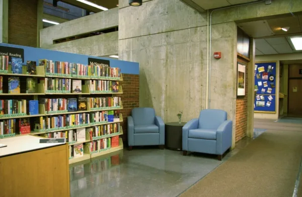 genius book nook ideas for readers0051