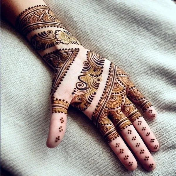 Beautiful Mehandi Designs For Weddings (36)