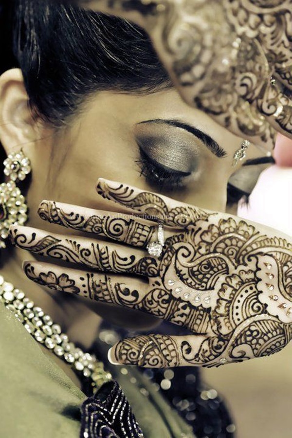 Beautiful Mehandi Designs For Weddings (41)