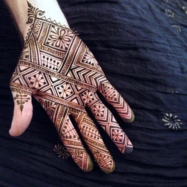 Beautiful Mehandi Designs For Weddings (44)