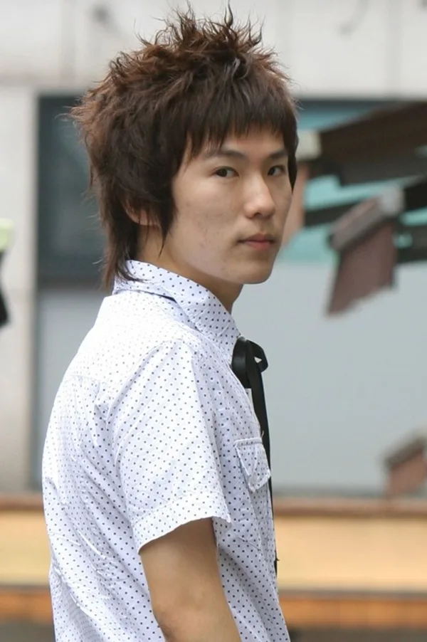 Charming Hairstyles for Teen Boys (35)