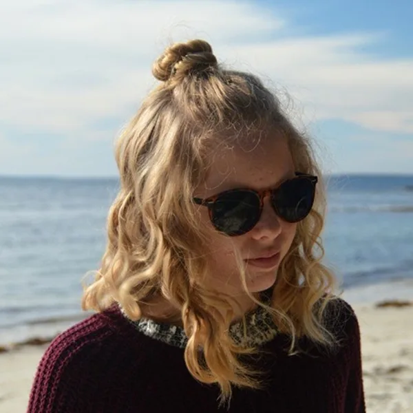 Simple and Sexy Hairstyle for Teen Girls -1