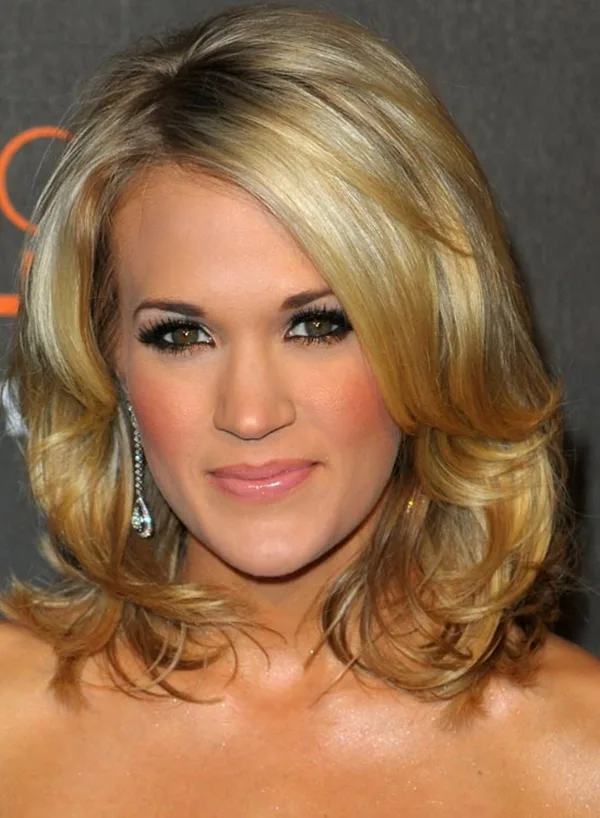 Simple and Sexy Hairstyle for Teen Girls -26