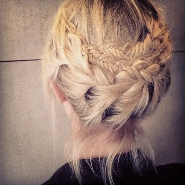 Simple and Sexy Hairstyle for Teen Girls -32
