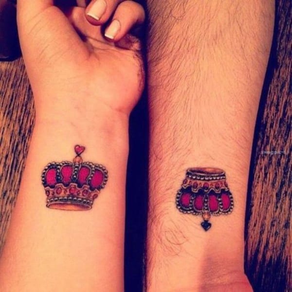 Cute king and queen tattoo for couples0071