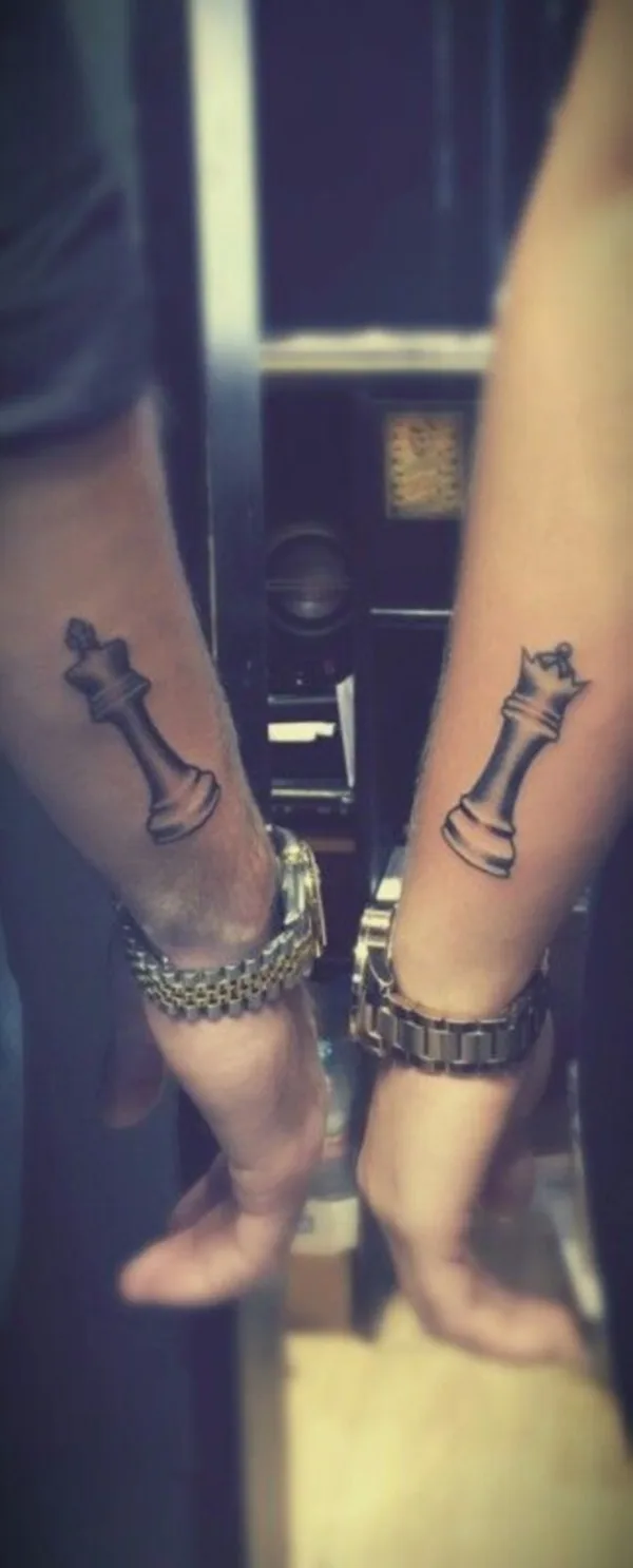 Cute king and queen tattoo for couples0221