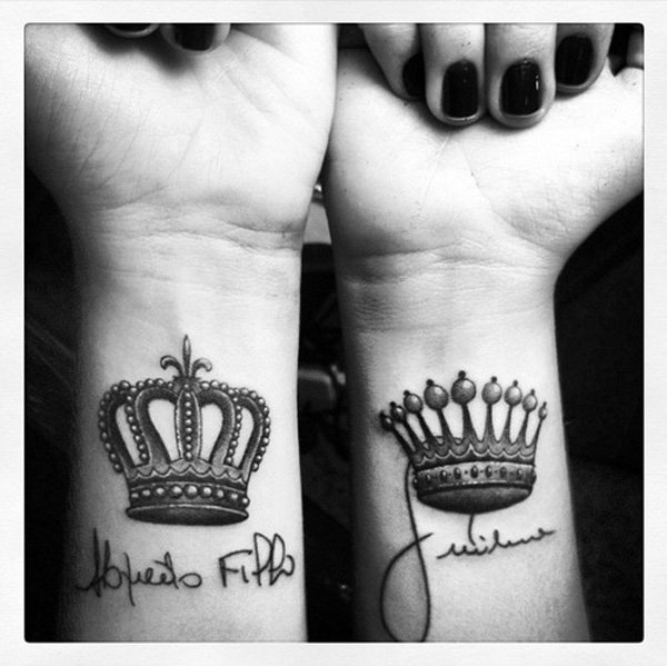 Cute king and queen tattoo for couples0331