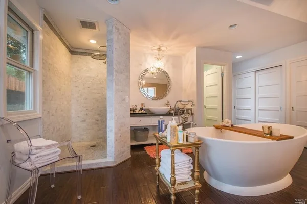 Perfect Bathroom Remodel Inspirations You Need Right Now - 13