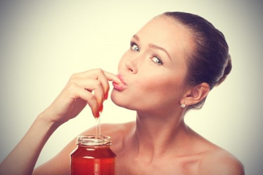 25 Magical Uses Of Honey To Live A Healthier Life