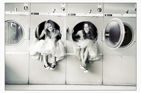 40 Silly yet Beautiful Best Friends Picture Ideas - 15