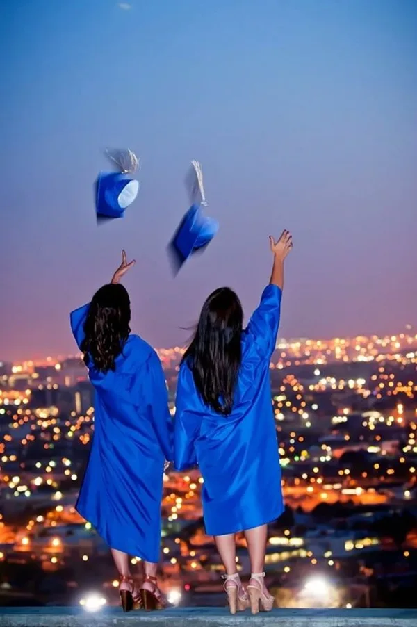 40 Silly yet Beautiful Best Friends Picture Ideas - 18
