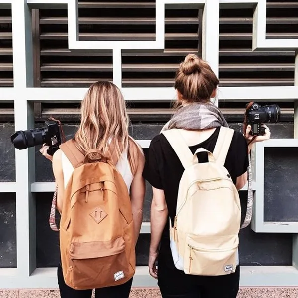40 Silly yet Beautiful Best Friends Picture Ideas - 20