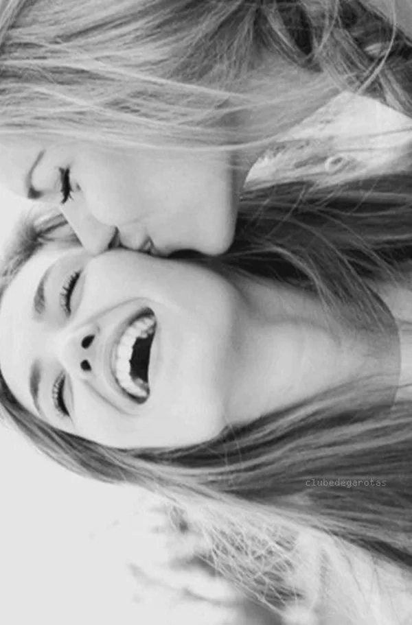 40 Silly yet Beautiful Best Friends Picture Ideas - 29