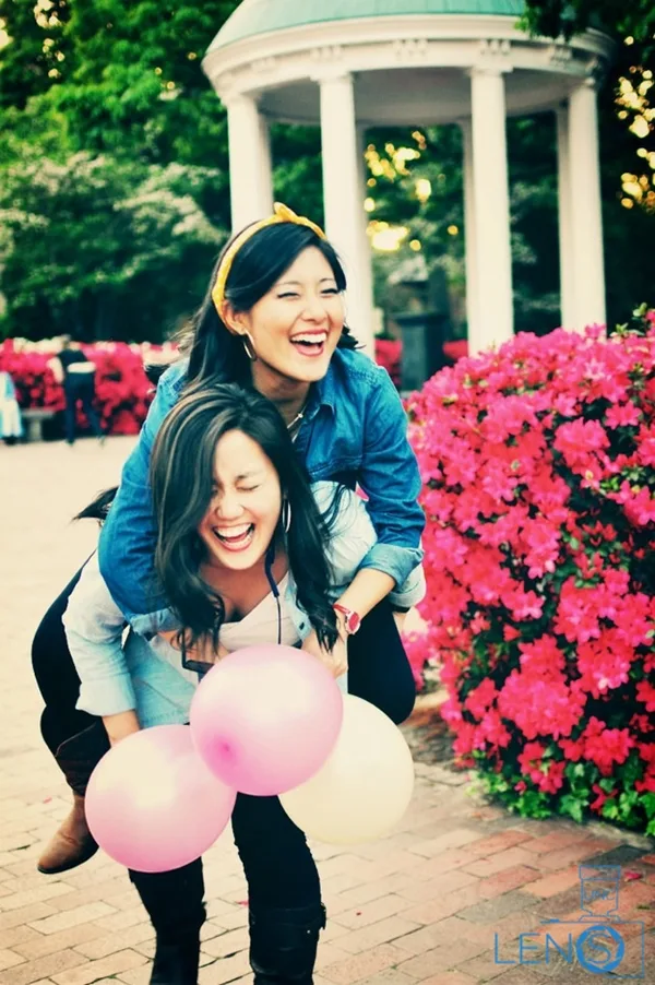 40 Silly yet Beautiful Best Friends Picture Ideas - 37