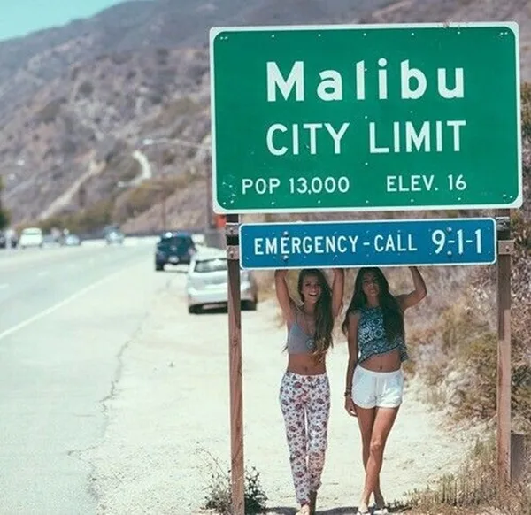 40 Silly yet Beautiful Best Friends Picture Ideas - 5
