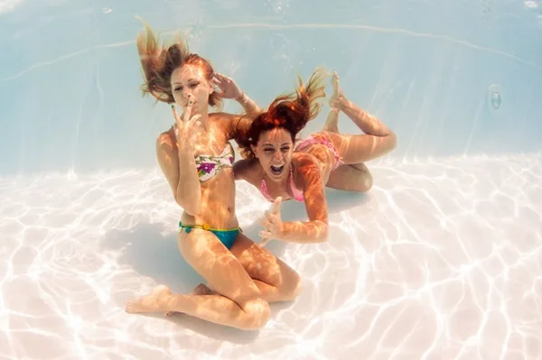 40 Silly yet Beautiful Best Friends Picture Ideas - 9