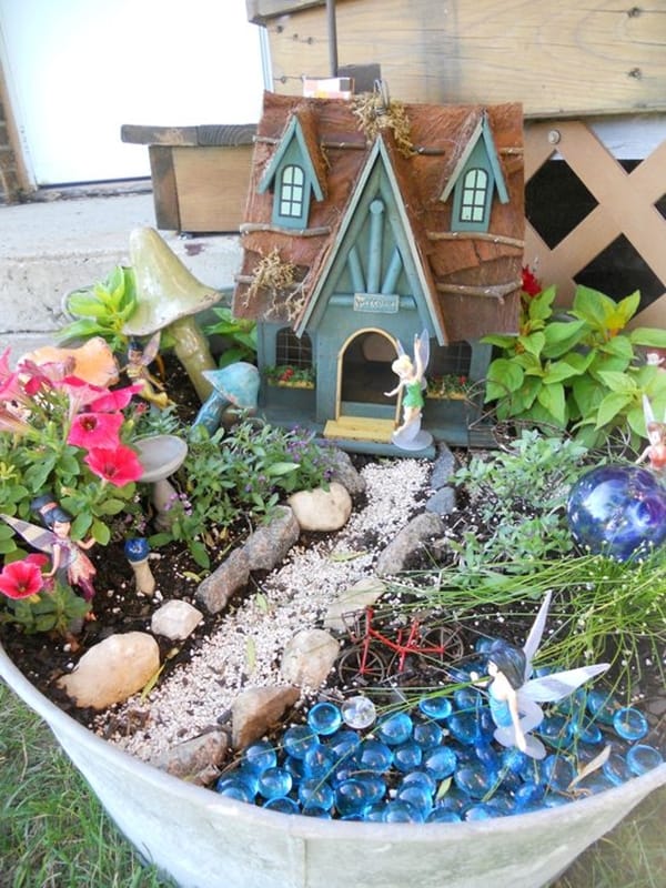 40 Majestic Fairy Garden Installations