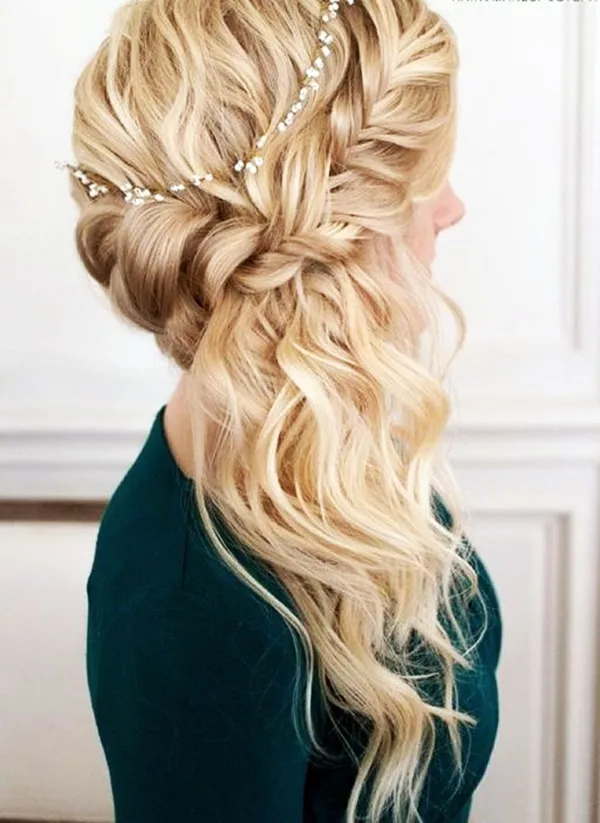 40 Perfectly Imperfect Curly Hair Hairstyles - (1)