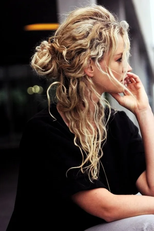 40 Perfectly Imperfect Curly Hair Hairstyles - (12)