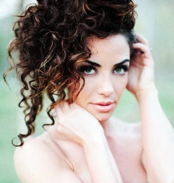 40 Perfectly Imperfect Curly Hair Hairstyles - (23)