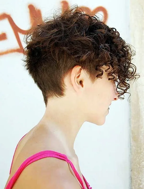 40 Perfectly Imperfect Curly Hair Hairstyles - (24)