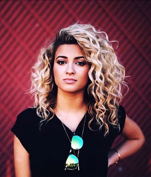 40 Perfectly Imperfect Curly Hair Hairstyles - (3)
