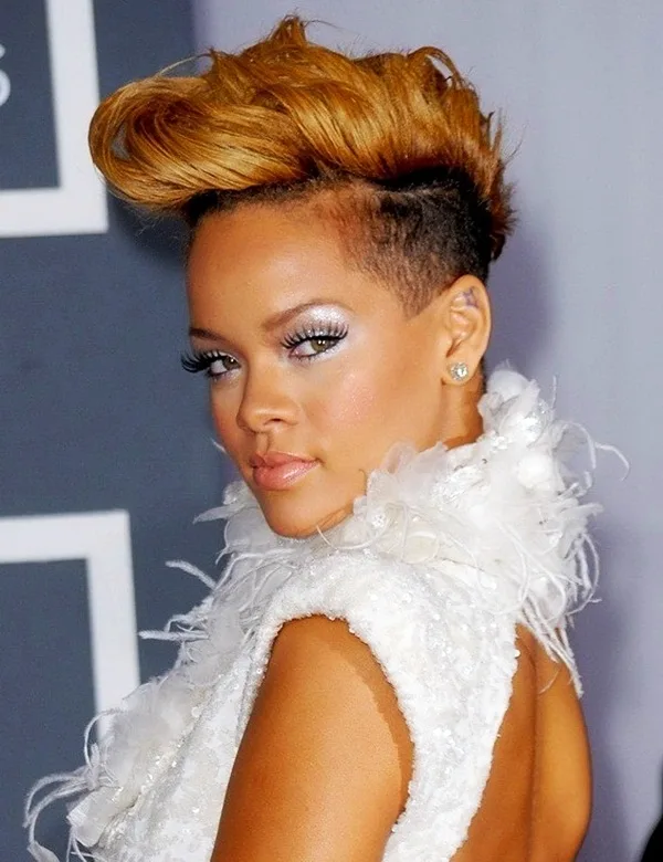 40 Perfectly Imperfect Curly Hair Hairstyles - (35)