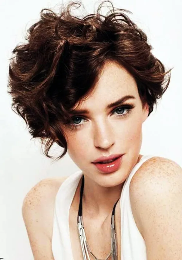 40 Perfectly Imperfect Curly Hair Hairstyles - (37)