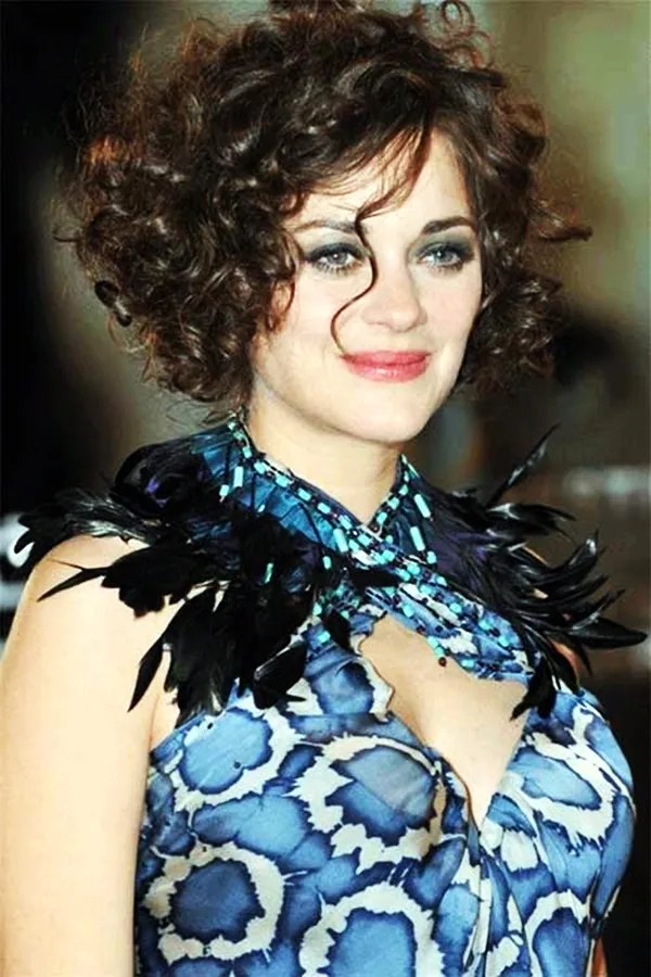 40 Perfectly Imperfect Curly Hair Hairstyles - (39)