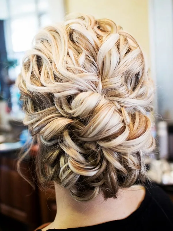 40 Perfectly Imperfect Curly Hair Hairstyles - (6)