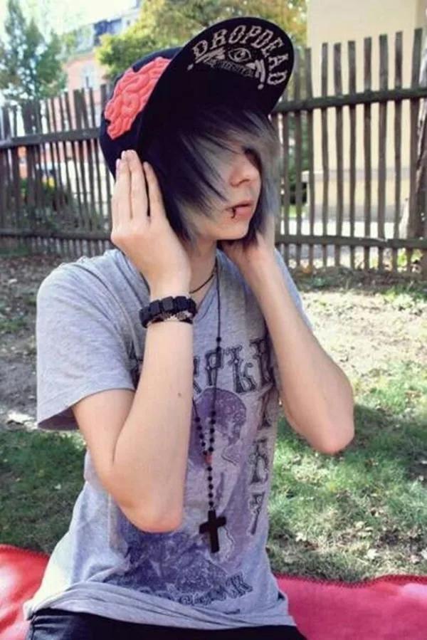 Cute Emo Hairstyles for Teens (14)