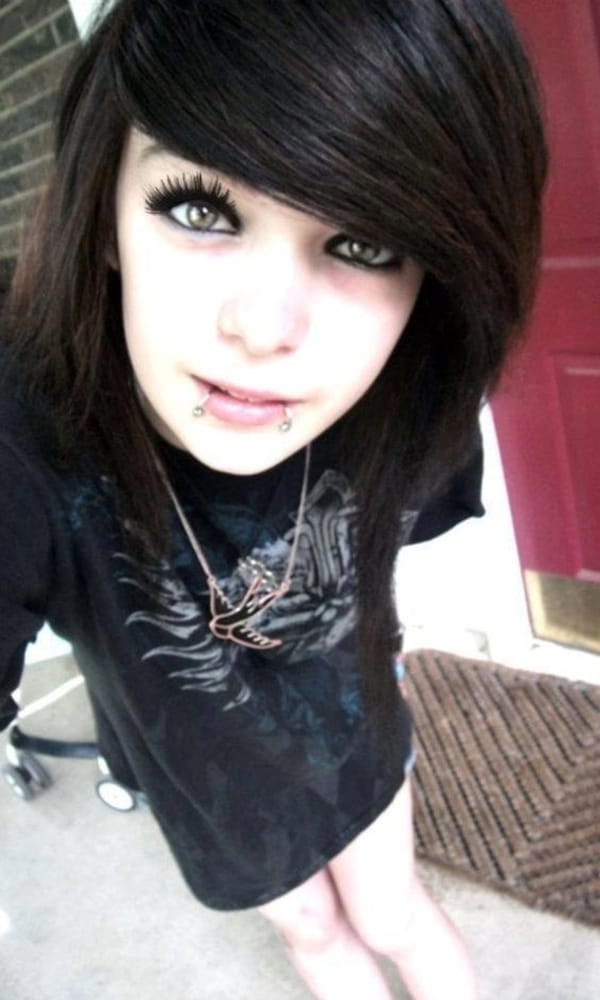 40 Cute Emo Hairstyles  for Teens Boys and Girls Buzz 2022