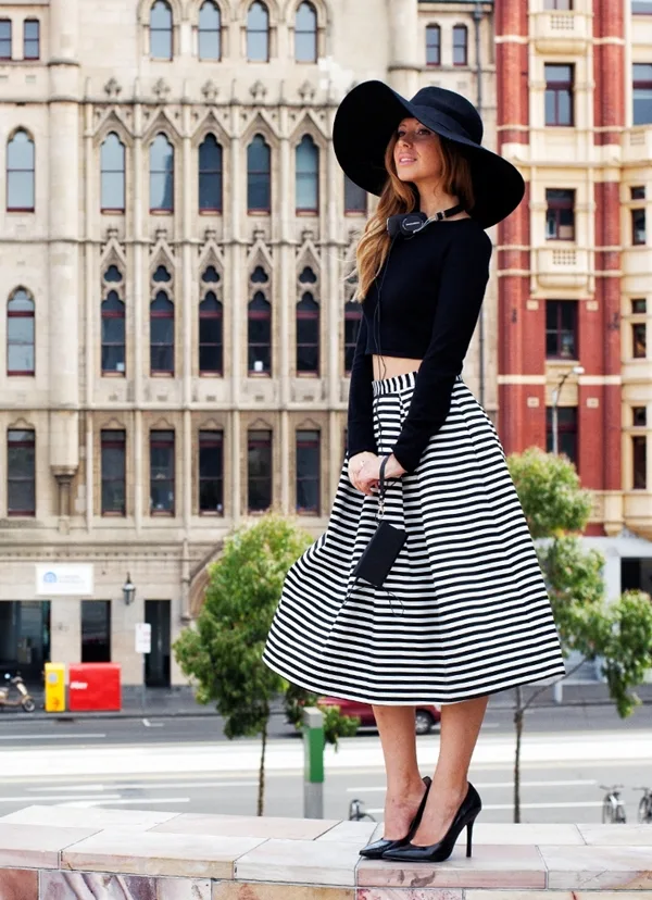 office-inspired-striped-skirt-outfits-11